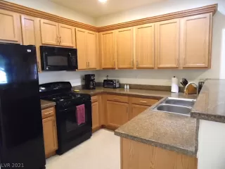 Photo #4: 2275988 Listing