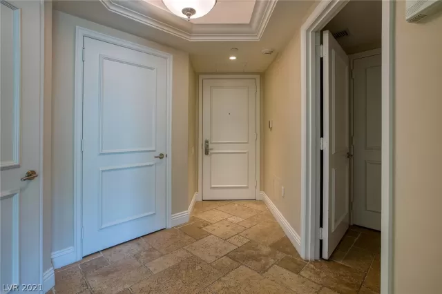 MLS: 2276004 Condo For Sale