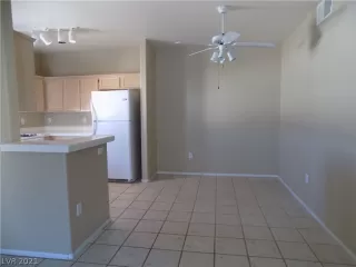 Photo #3: 2276024 Listing