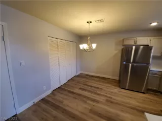 Photo #5: 2276054 Listing 