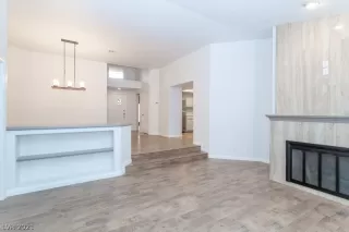 Photo #2: 2276108 Listing