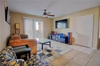 Photo #4: 2276186 Listing