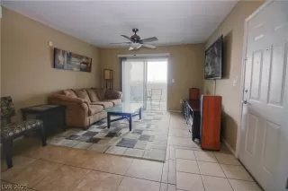 Photo #5: 2276186 Listing