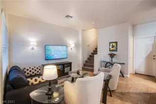 Photo #4: 2276222 Listing