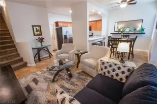 Photo #5: 2276222 Listing