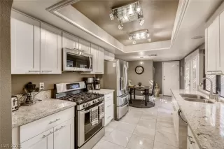 Photo #6: 2276262 Listing 