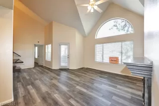 Photo #3: 2276263 Listing