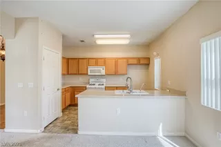 Photo #4: 2276316 Listing 