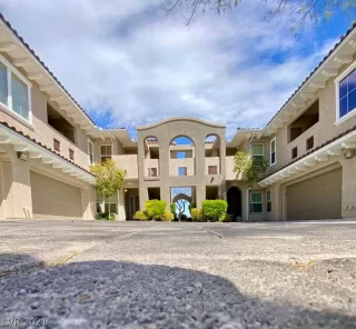 Photo #1: 2276320 Listing