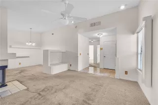 Photo #5: 2276339 Listing 