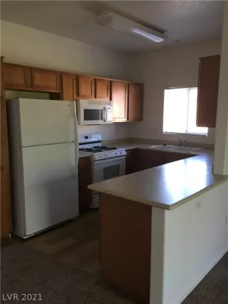 Photo #5: 2276386 Listing 