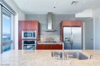 Photo #5: 2276398 Listing 