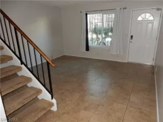 Photo #2: 2276432 Listing 