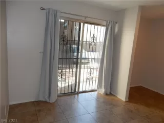 Photo #5: 2276432 Listing 