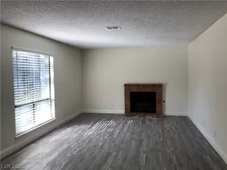 Photo #4: 2276507 Listing 