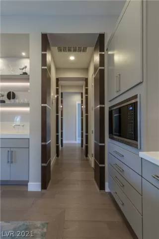 Photo #4: 2276526 Listing