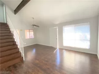 Photo #2: 2276527 Listing 