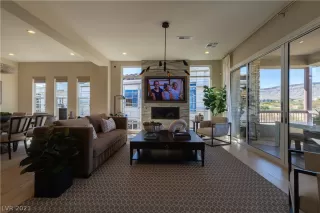 Photo #6: 2276532 Listing