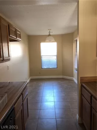 Photo #5: 2276548 Listing 