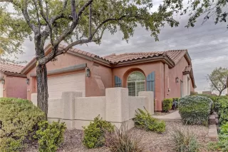 Photo #1: 2276554 Listing