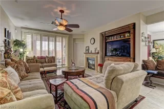 Photo #2: 2276554 Listing