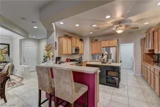 Photo #5: 2276554 Listing