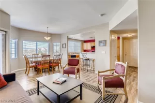 Photo #3: 2276560 Listing