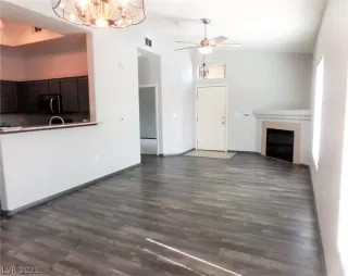 Photo #2: 2276567 Listing