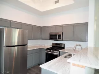 Photo #6: 2276567 Listing