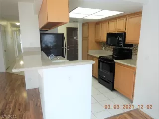 Photo #4: 2276579 Listing 