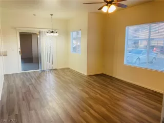 Photo #3: 2276598 Listing