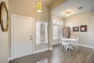 Photo #4: 2276603 Listing 