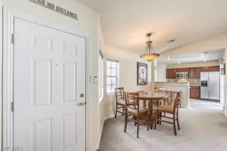 Photo #5: 2276612 Listing