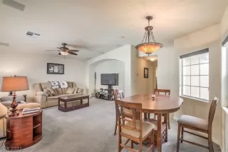 Photo #6: 2276612 Listing