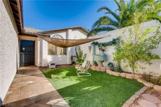 Photo #4: 2276638 Listing