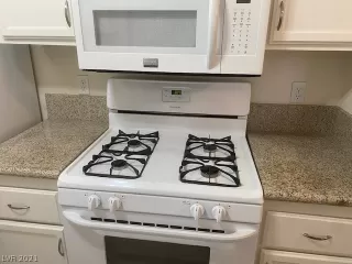 Photo #2: 2276639 Listing