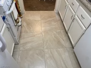 Photo #3: 2276639 Listing