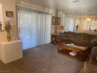 Photo #4: 2276639 Listing