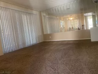 Photo #5: 2276639 Listing