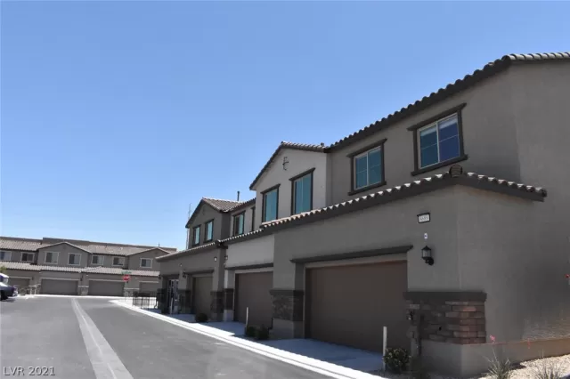 MLS: 2276654 Condo For Sale