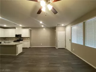 Photo #4: 2276654 Listing 