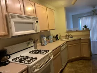 Photo #3: 2276657 Listing 