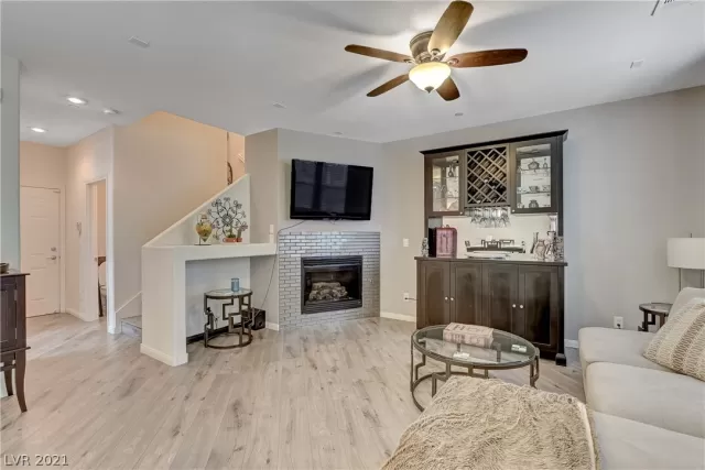 MLS: 2276683 Condo For Sale