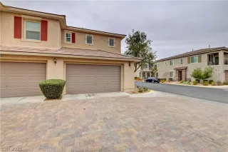 Photo #3: 2276683 Listing