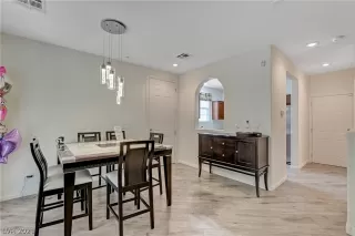 Photo #6: 2276683 Listing