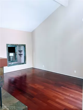 Photo #6: 2276696 Listing 