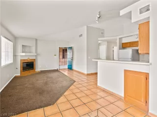 Photo #5: 2276710 Listing