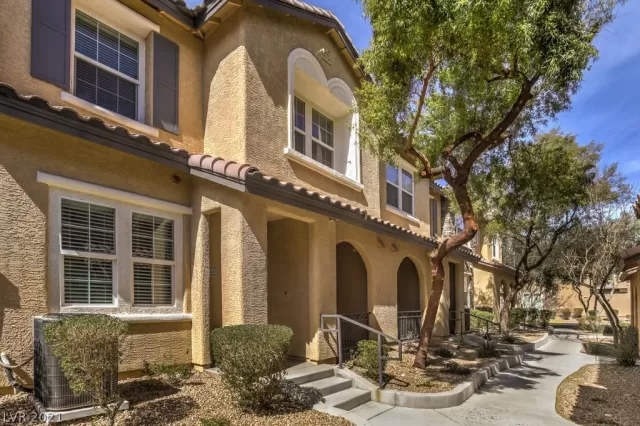 MLS: 2276726 Condo For Sale