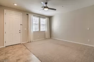 Photo #5: 2276726 Listing