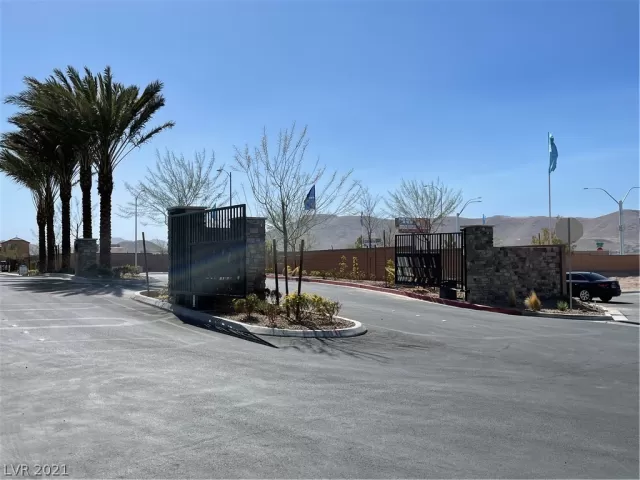 MLS: 2276735 Condo For Sale